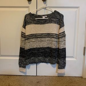 GAP sweater
